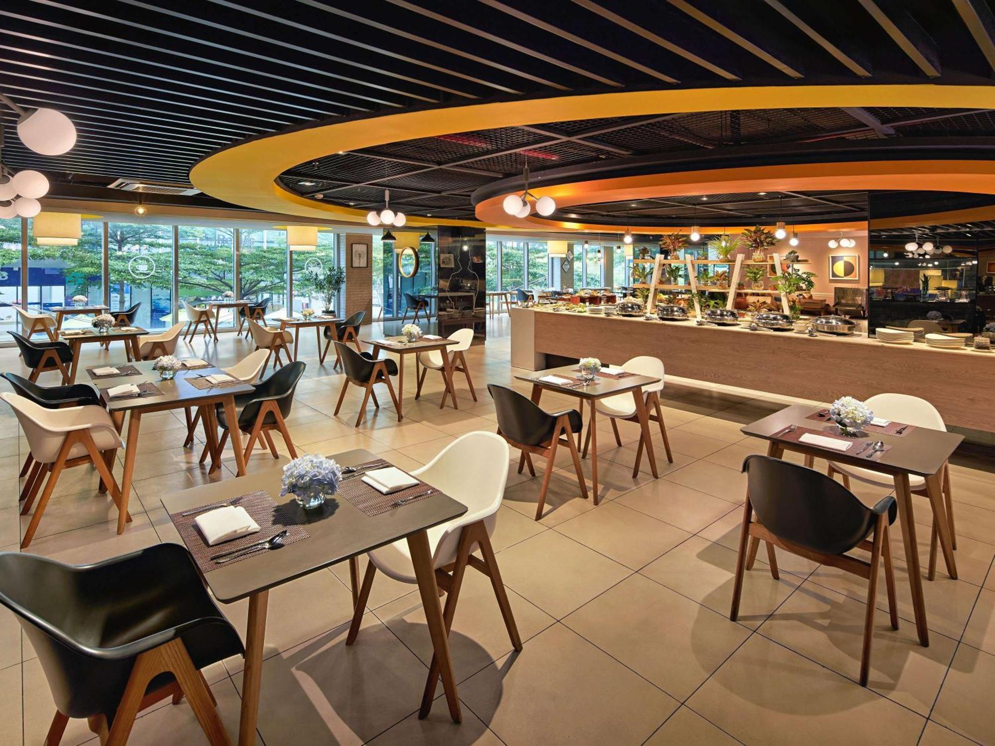 Novotel Living Saigon South Hô Chi Minh-Ville Extérieur photo